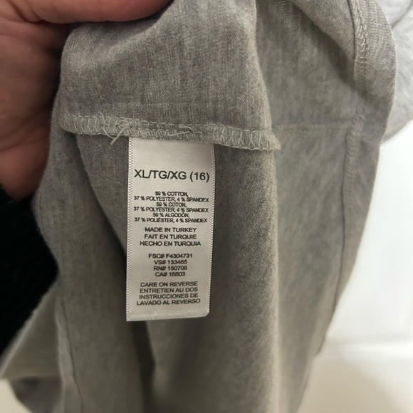 𝅺woman’s T Shirt-All I Need is Coffee & Mascara grey, XL size - Picture 3 of 6